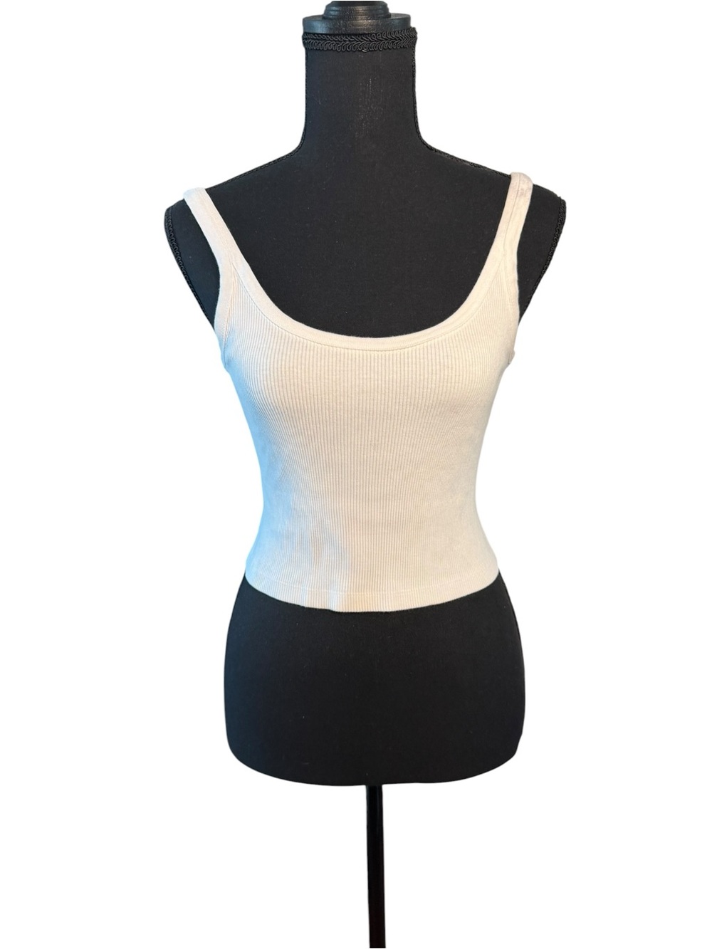 Brandy Melville Ribbed Scoop Neck Tank Top White  XS/S